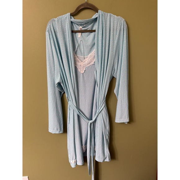 Simply Southern Other - Simply Southern Blue Greek Key Robe and Lace Trim Nightgown Set XXL